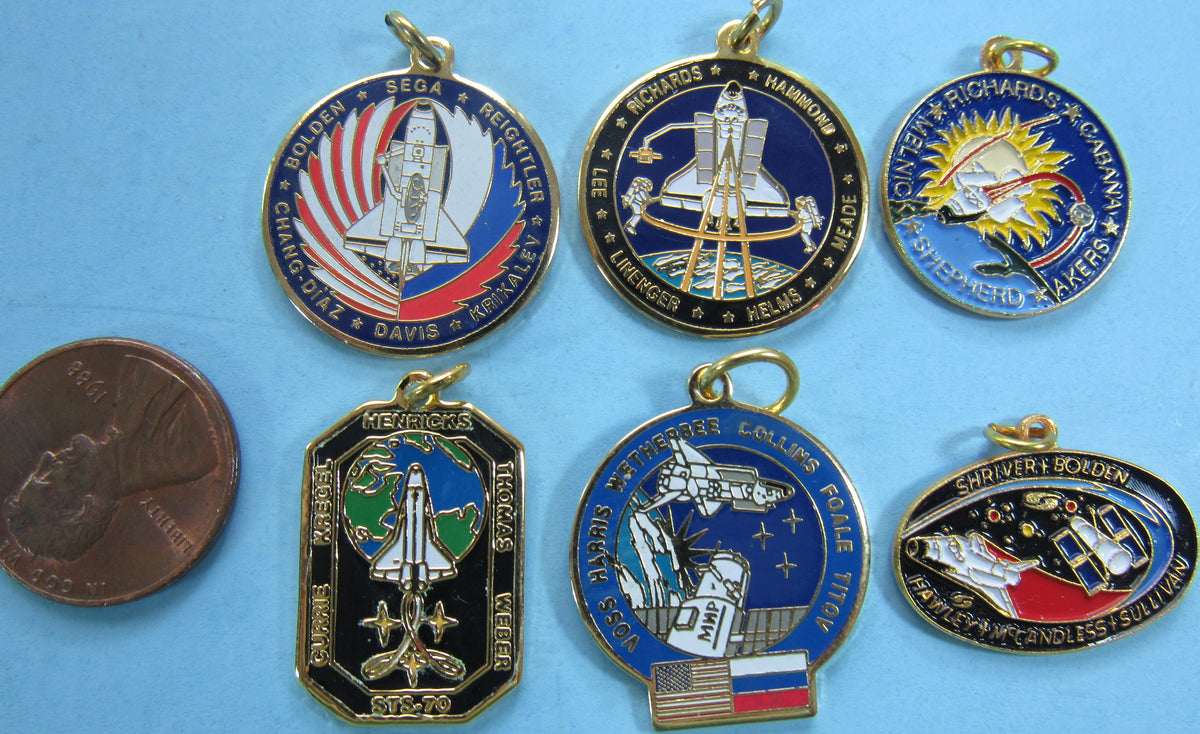 Charm NASA Space Shuttle Discovery