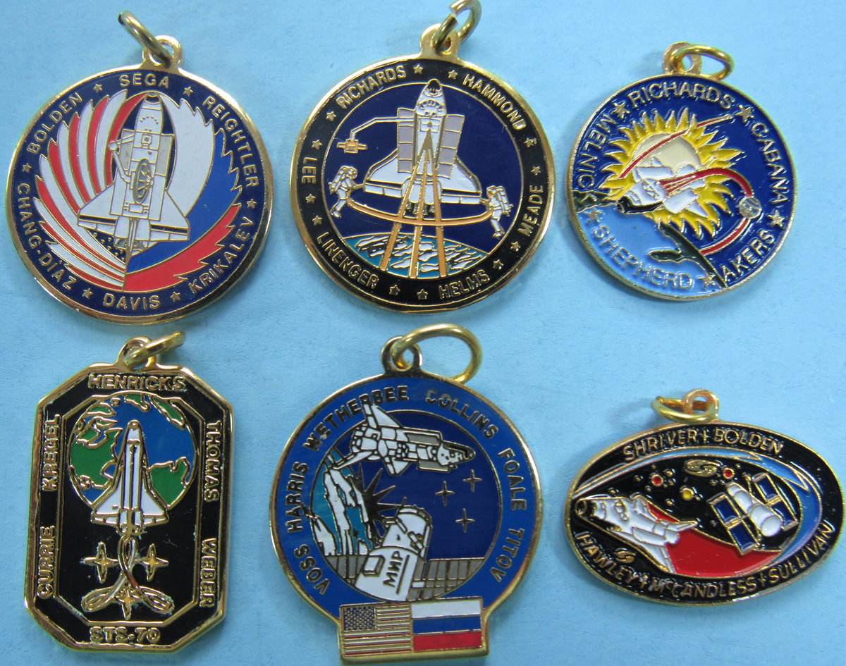 Charm NASA Space Shuttle Discovery